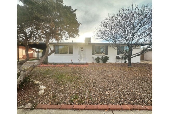Building Photo - 6768 E Lurlene Dr Rental