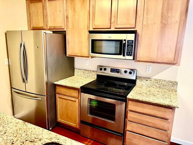 Photo - 300 Glenwood Cir Unit 300 Glenwood #147