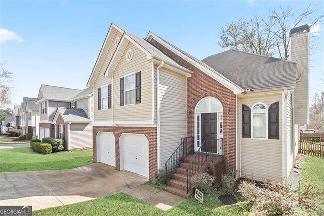 Photo - 177 Hollinger Way