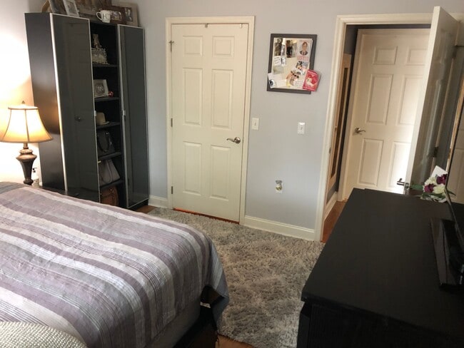 Photo - 300 W Elm St Unit 2131