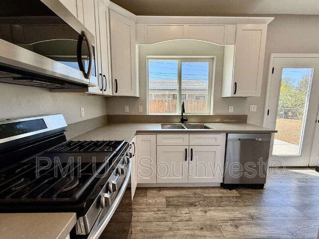 Photo - 1530 Jose Ave