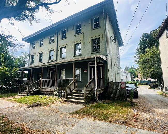 Building Photo - 80 Garden St Unit C Rental