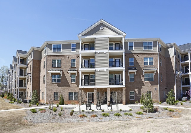 Rodden Square Apartments