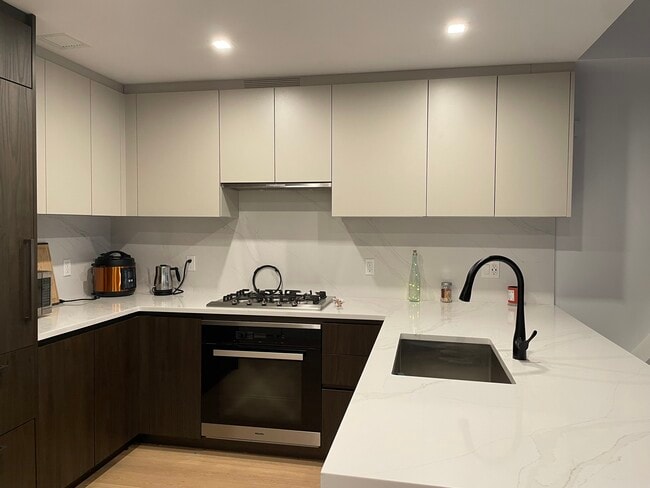 Photo - 11 Hancock Pl Unit 809