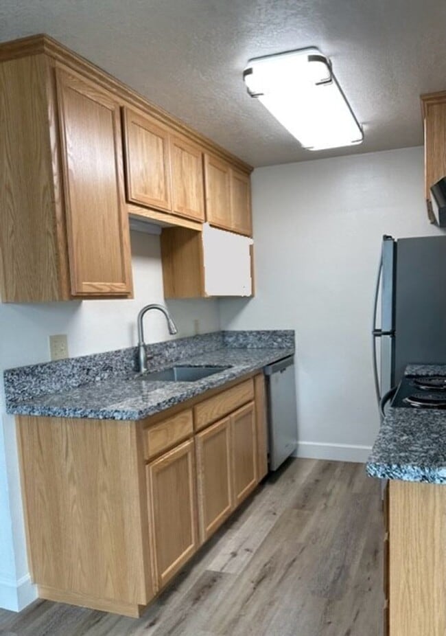 Building Photo - 197 Unit 797