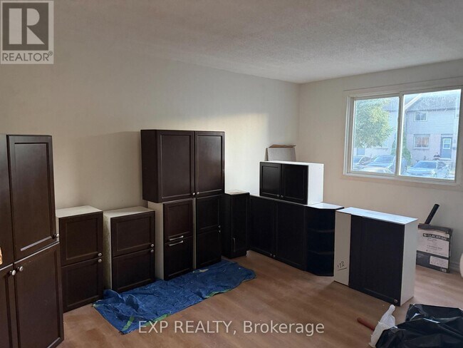 Photo - 22 - 490 THIRD STREET