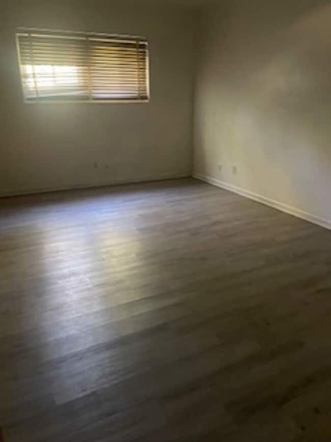 Photo - 623 Clifton Dr Unit D