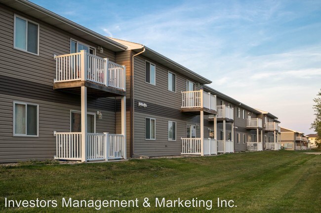 Lindenwood Apartments - Lindenwood Apartments