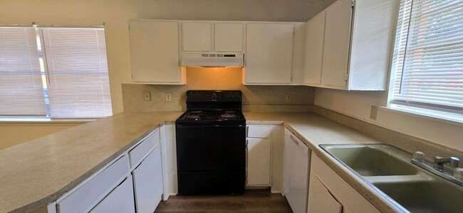 Photo - Coming Soon! Cozy 3 Bedroom Unit!