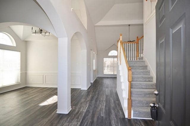 Photo - 521 Mustang Ridge Dr