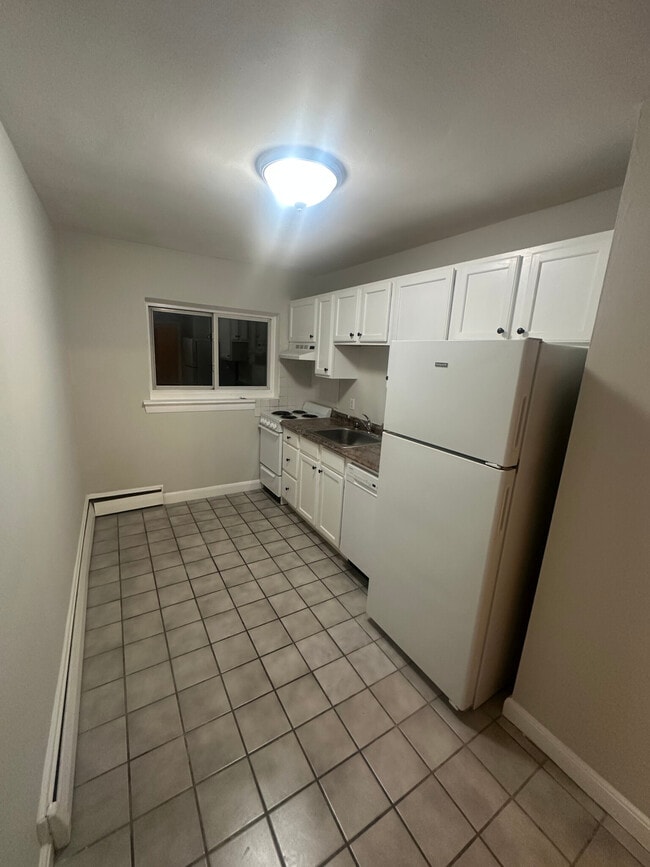 Photo - 63 Selkirk Rd Unit 7