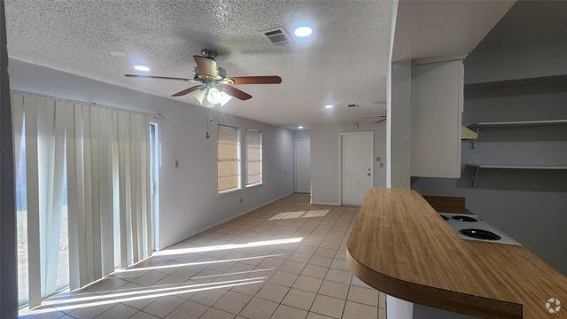 Building Photo - 123 Prairie Creek Cir Rental