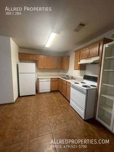 Photo - 317 E Asher Ct