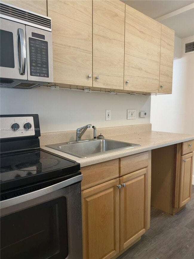 Photo - 1610 Lenox Ave. Unit 215