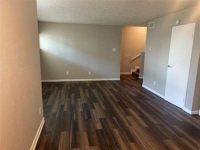 Photo - 3300 Edgewood Dr