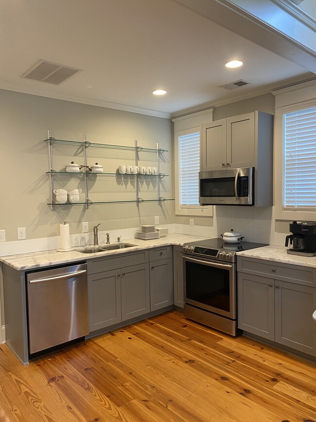 Photo - 415 S Gay St Unit 3