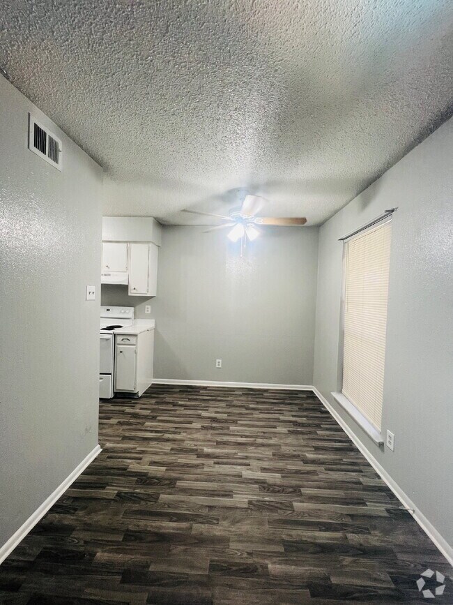 Building Photo - 6929 Timbercreek Dr Unit 202 Rental