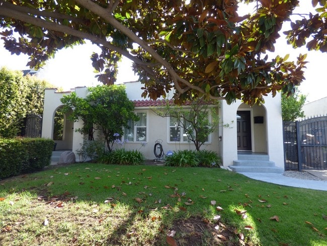 Photo - 822 N Gardner St Unidad 822
