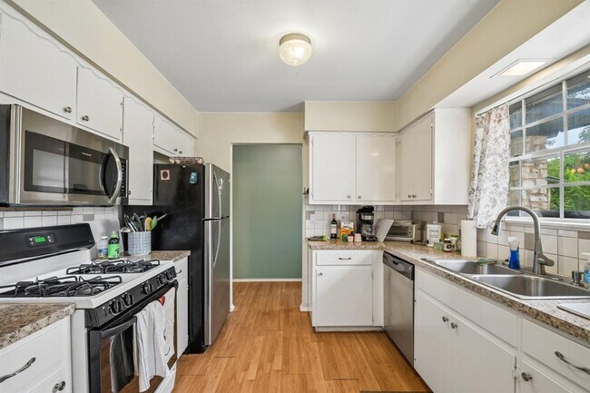 5409 Hunters Glen