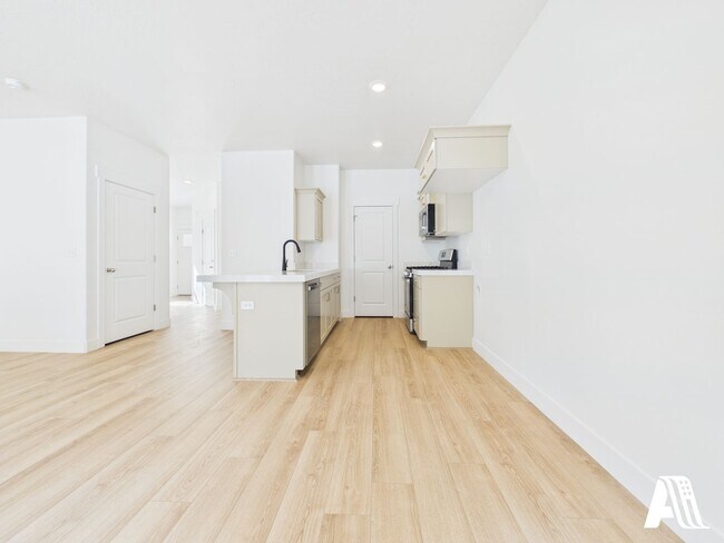 Photo - Brand New 4 Bedroom Corner Townhome for Rent – Salem, Utah
