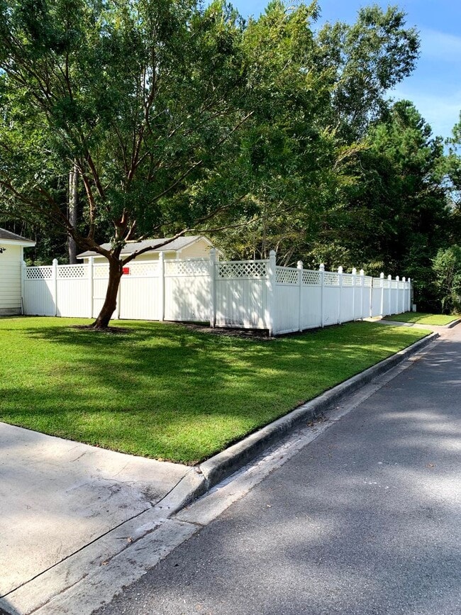 Photo - Beautiful 4-Bedroom Valdosta Home with Sun...