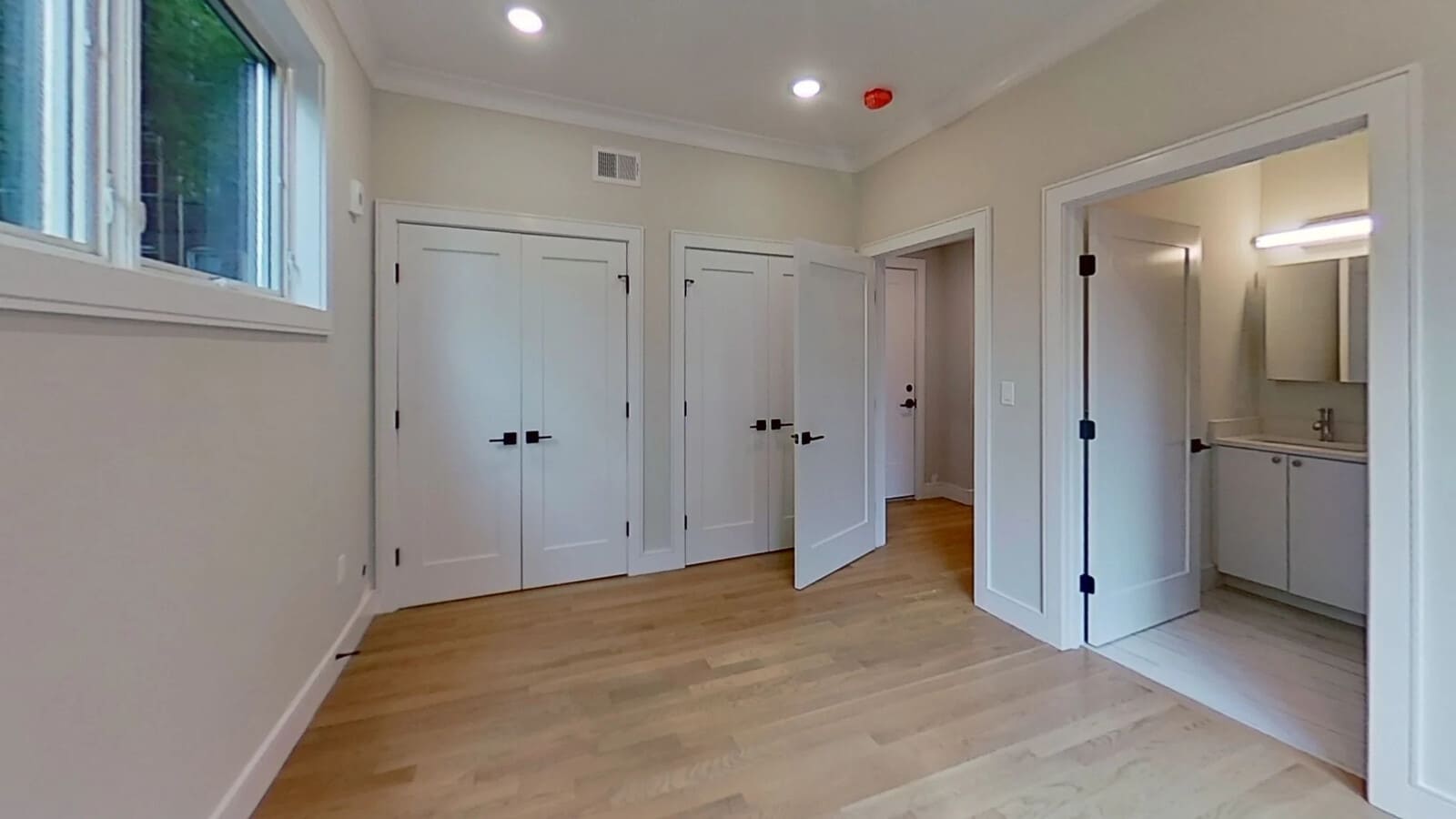 Photo - 104 Warren St Unit 1