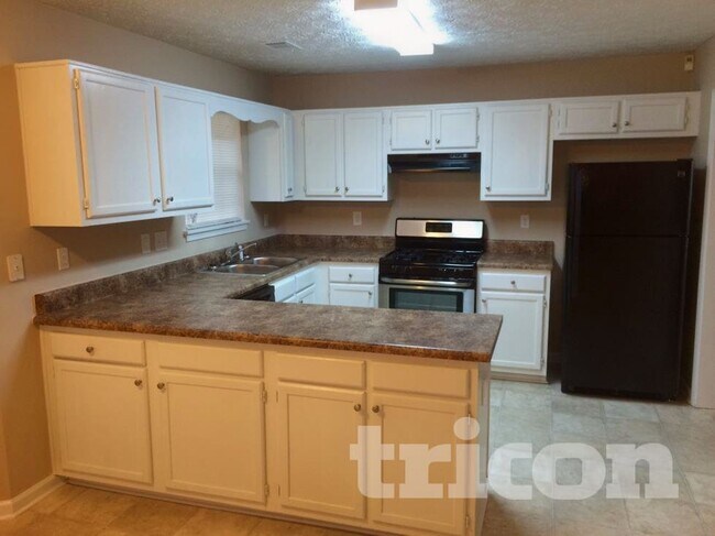 8437 Glenwoods Dr