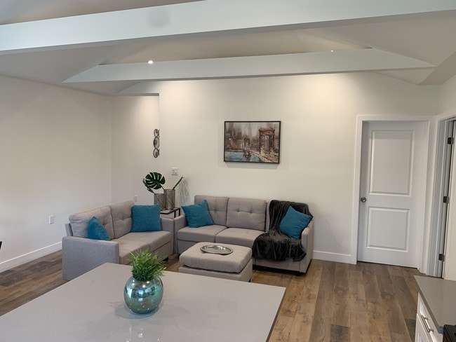 Photo - 11313 Delano St