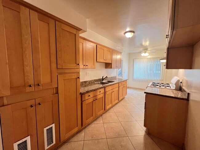 Photo - EAST313 Unit A