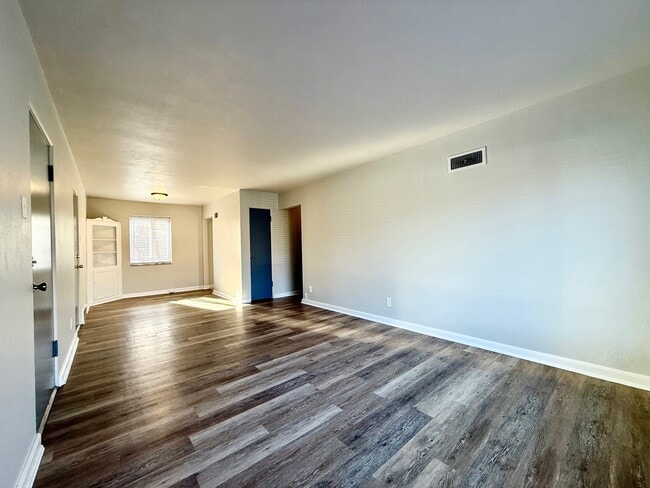 5948 Nagel Ave Unit 1W