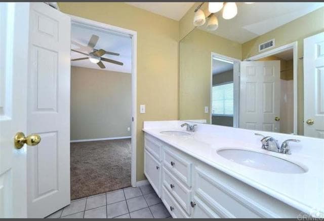Building Photo - 740 Esla Dr Rental