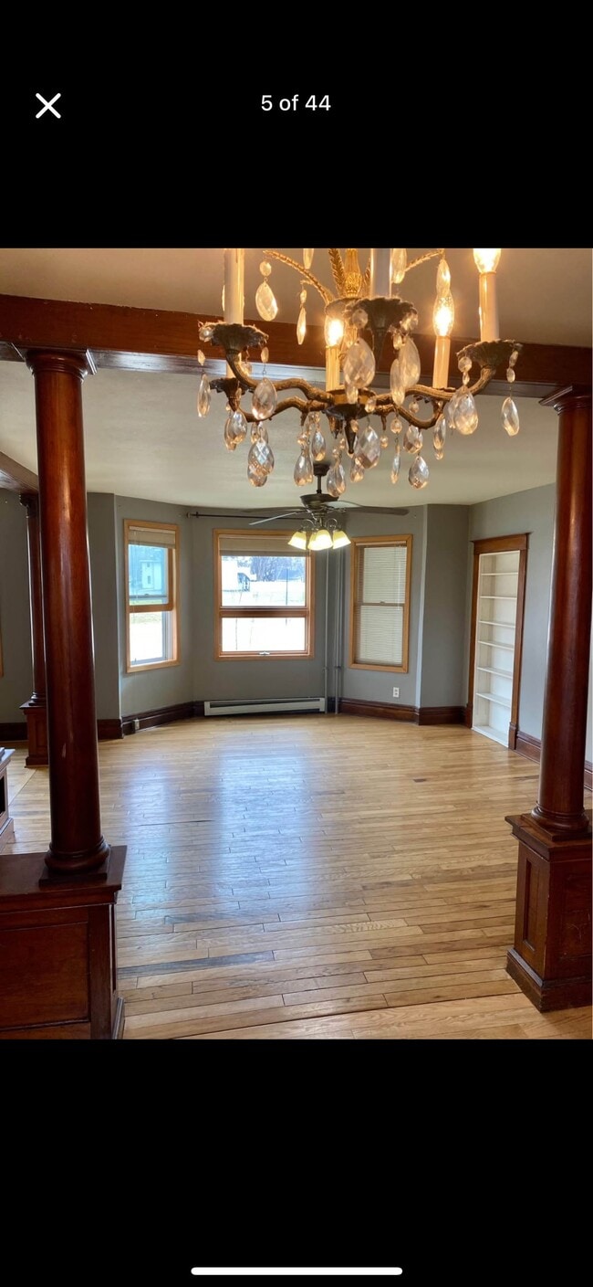 Photo - 1603 Charles St