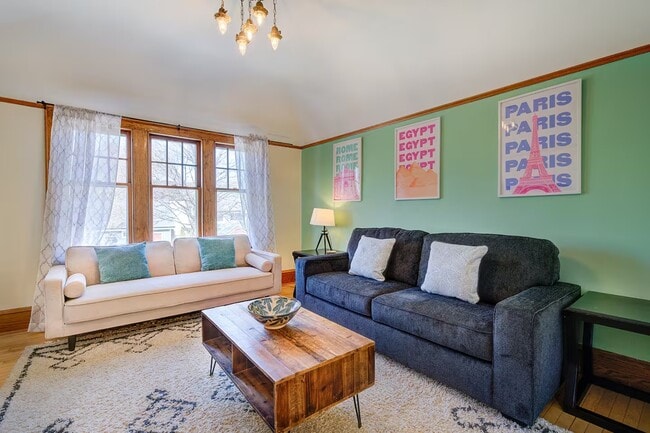 Building Photo - 127 W Lloyd St Unit Brewers Hill Retreat Rental