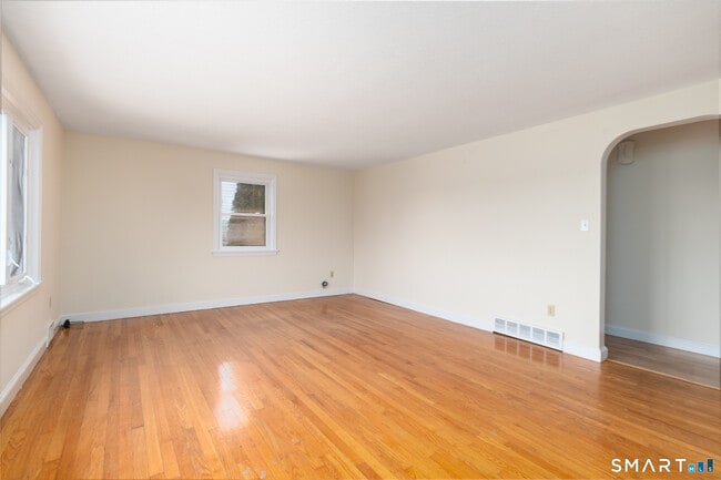 Photo - 481 Bunker Hill Ave