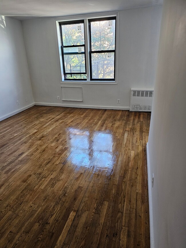 Photo - 84-16 Elmhurst Ave Unit 4G