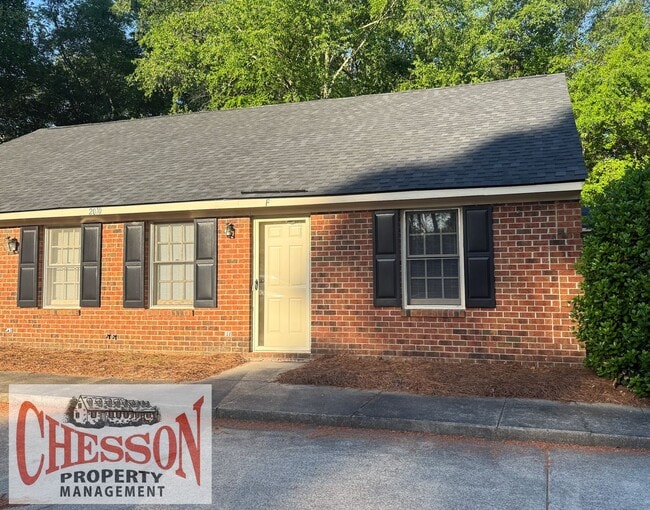 Building Photo - 2010 Glendale Dr SW Unit F