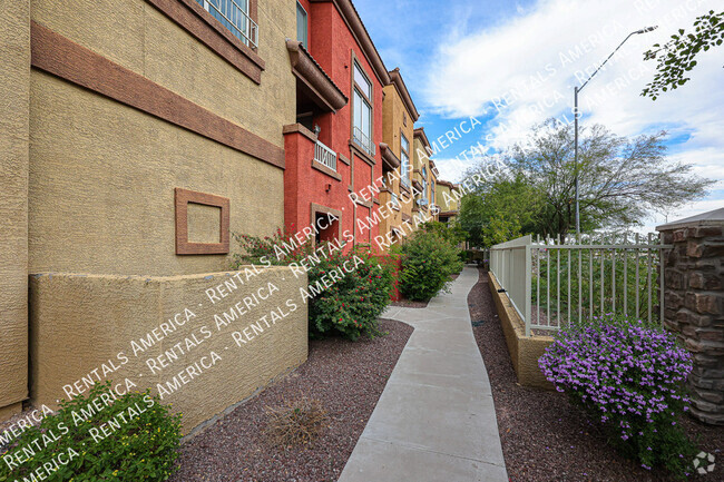 Building Photo - Gated Community in Phoenix! Unit 1075 Rental