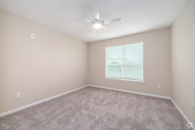 2BR,2BA - Bedroom - Regency Place