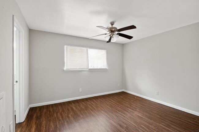 Photo - 13426 Edgeboro St