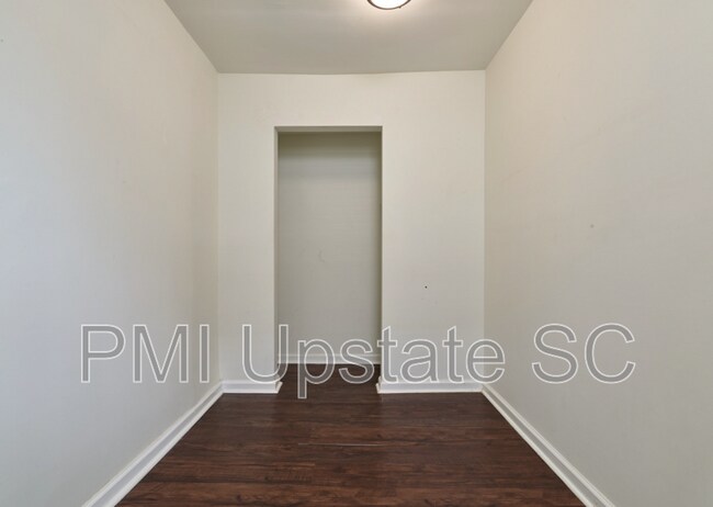 79 Allen St