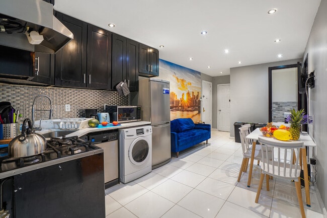 Photo - Private room in all-inclusive Co-Living Apt