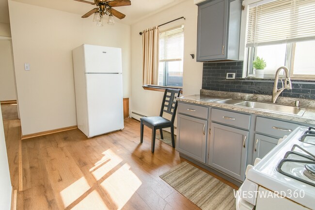 Photo - 8745 S Cottage Grove Ave Unidad 2W