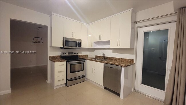 Photo - 670 NE 179th Terrace