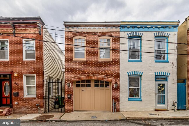 Photo - 320 S Madeira St Townhome