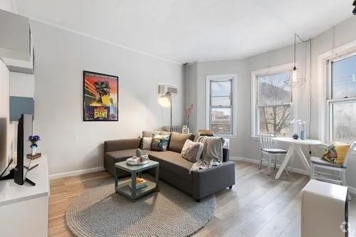 Building Photo - 4914 Park Ave Unit 2F Rental