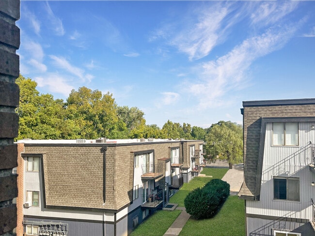 Photo - Suncrest Apartments