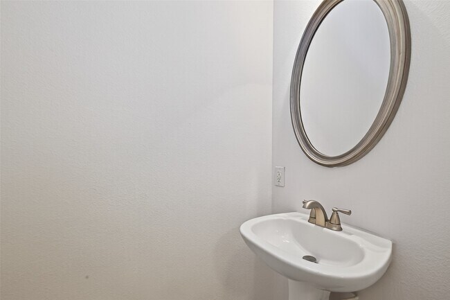 505 Jackson Hill St Unit 404