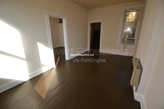 Photo - 1042 Marshall Ave Unit 2nd Floor