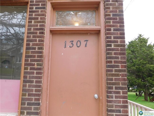 Photo - 1307 E 4th St Unit 1R