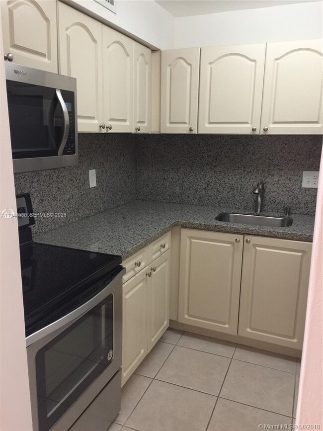 Photo - 9403 SW 76th St Unit Y28